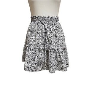 NWOT Crescent Women's Small Tiered‎ Ruffle Elastic Stretchy Mini Skirt Dotted